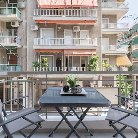 Explore History From A Chic Central Apartment Athens Exterior photo